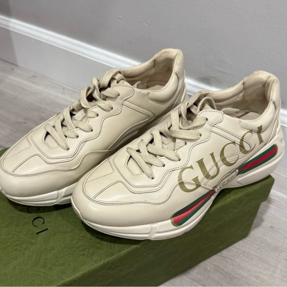 Gucci Cream Leather Sneakers with Green & Red Web and Gold Logo